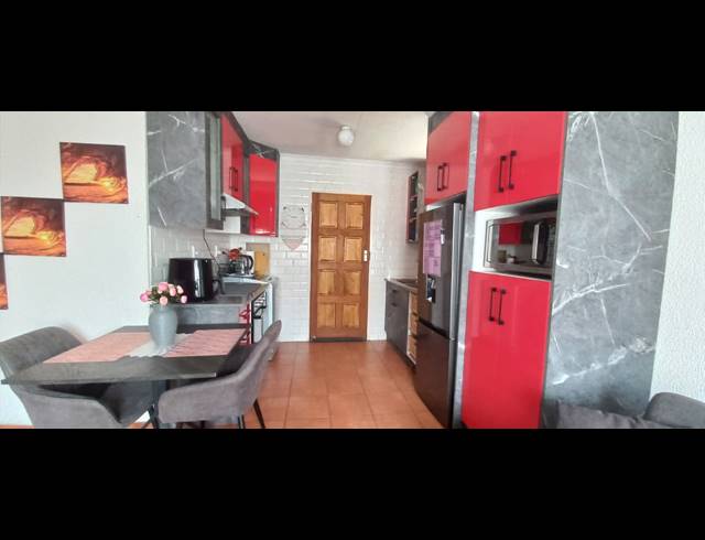 2 BEDROOM HOUSE FOR SALE IN WINDMILL PARK